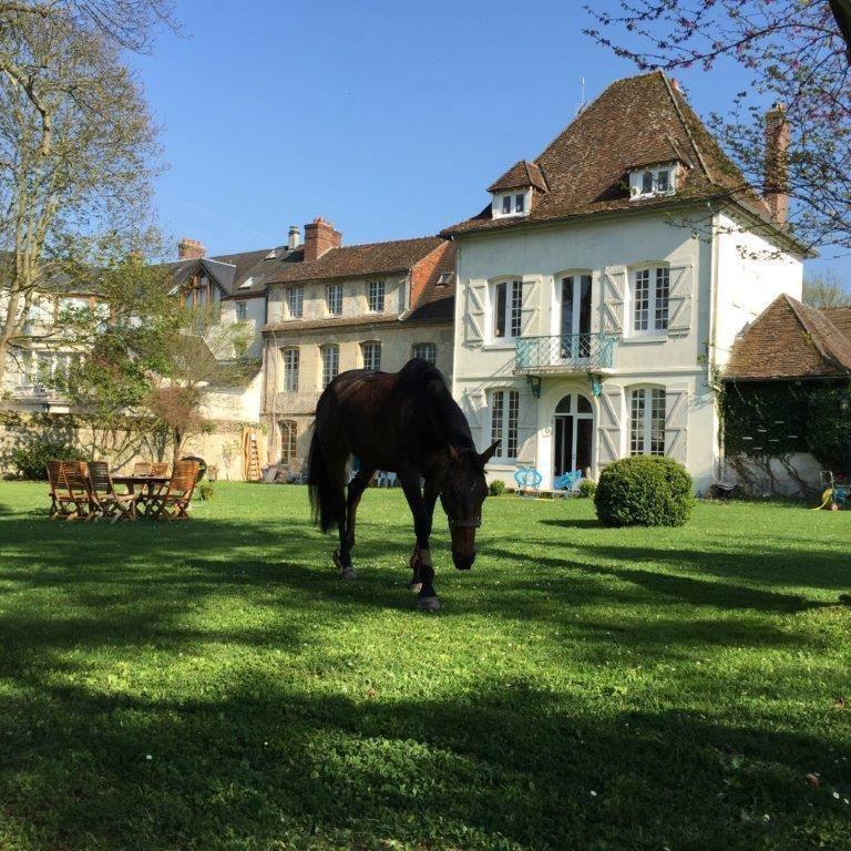 Residence La Buissonniere Compiegne Exterior photo
